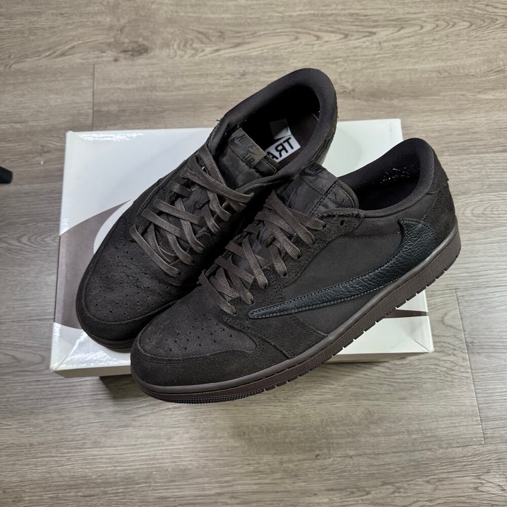Jordan 1 Retro Low OG SP Travis Scott Velvet Brown